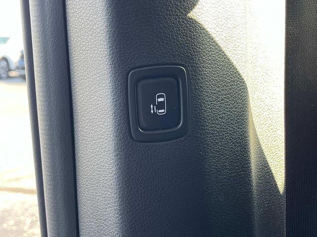 2022 Kia Carnival SX FWD