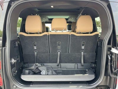 2025 Land Rover Defender 130 P400 X-Dynamic SE