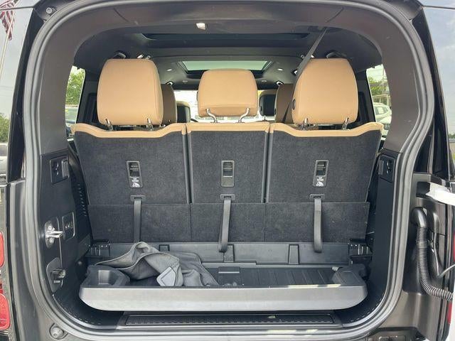 2025 Land Rover Defender 130 P400 X-Dynamic SE
