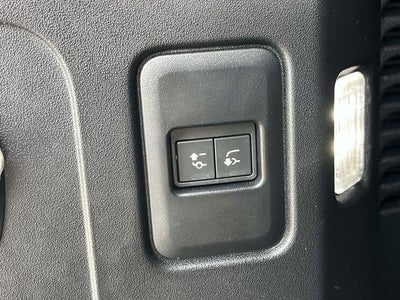 2025 Land Rover Defender 130 P400 X-Dynamic SE