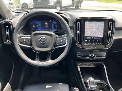 2023 Volvo XC40 B5 AWD Plus Bright Theme