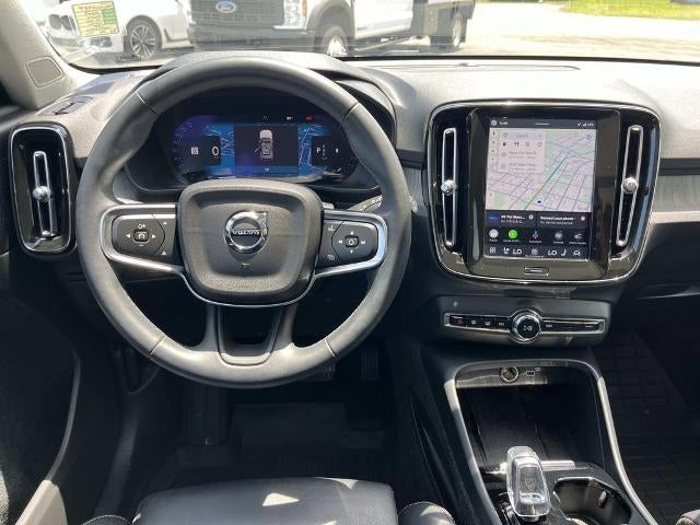 2023 Volvo XC40 B5 AWD Plus Bright Theme