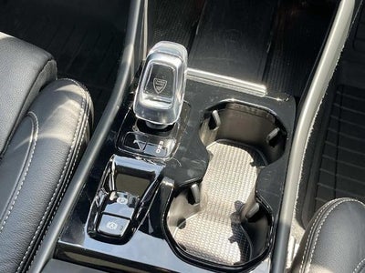 2023 Volvo XC40 B5 AWD Plus Bright Theme