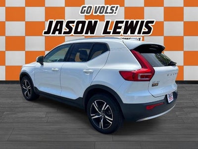 2023 Volvo XC40 B5 AWD Plus Bright Theme