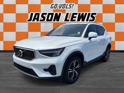 2023 Volvo XC40 B5 AWD Plus Bright Theme