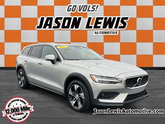 2025 Volvo V60 Cross Country B5 AWD Plus