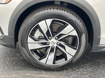 2025 Volvo V60 Cross Country B5 AWD Plus