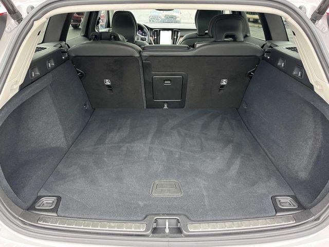 2025 Volvo V60 Cross Country B5 AWD Plus