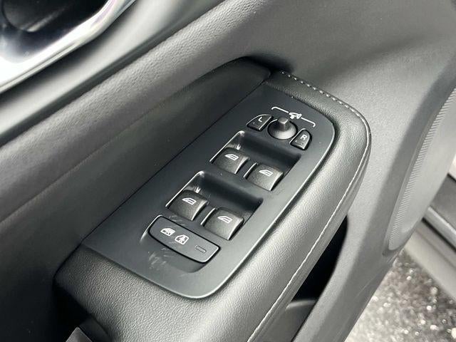 2025 Volvo V60 Cross Country B5 AWD Plus