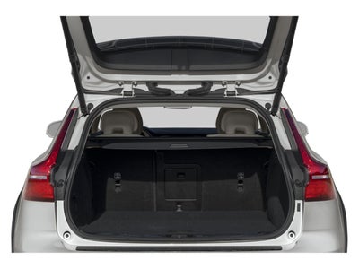 2025 Volvo V60 Cross Country B5 AWD Plus