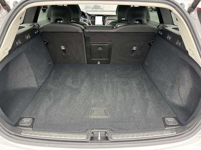 2025 Volvo V60 Cross Country B5 AWD Plus