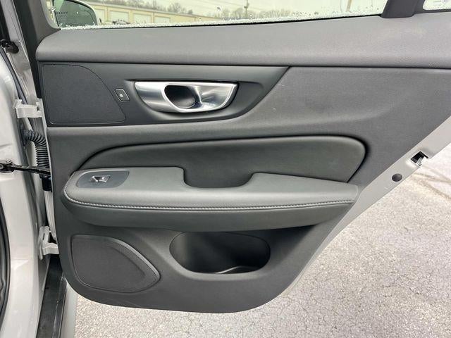 2025 Volvo V60 Cross Country B5 AWD Plus