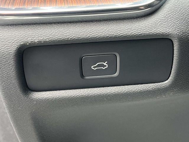 2025 Volvo V60 Cross Country B5 AWD Plus