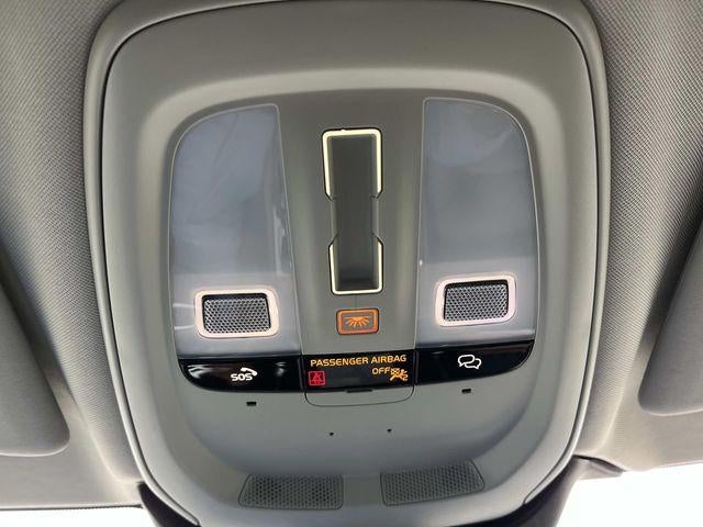 2025 Volvo V60 Cross Country B5 AWD Plus