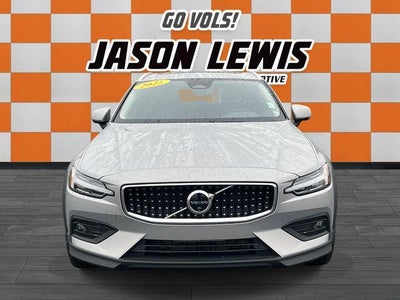 2025 Volvo V60 Cross Country B5 AWD Plus