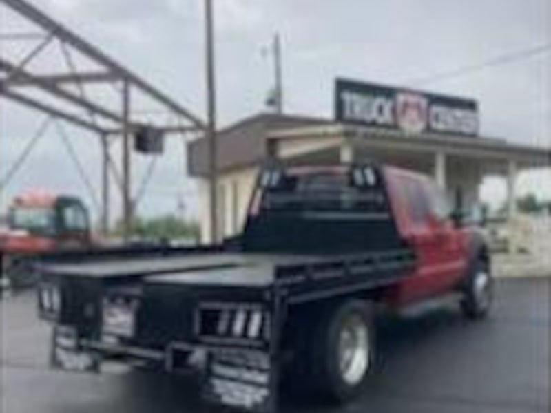 Wil-Ro Freedom w/Optional 4 inch sider, clear LED's & Gooseneck Trough